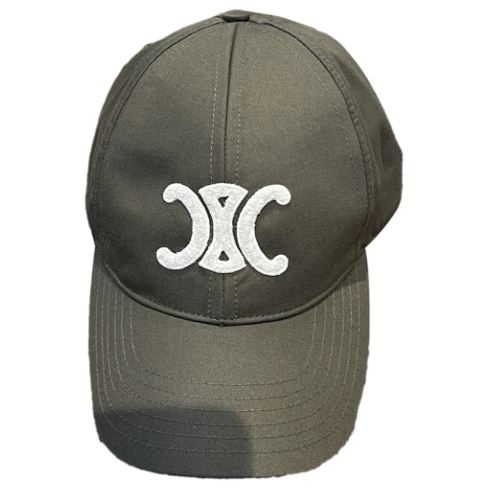 Celine hat